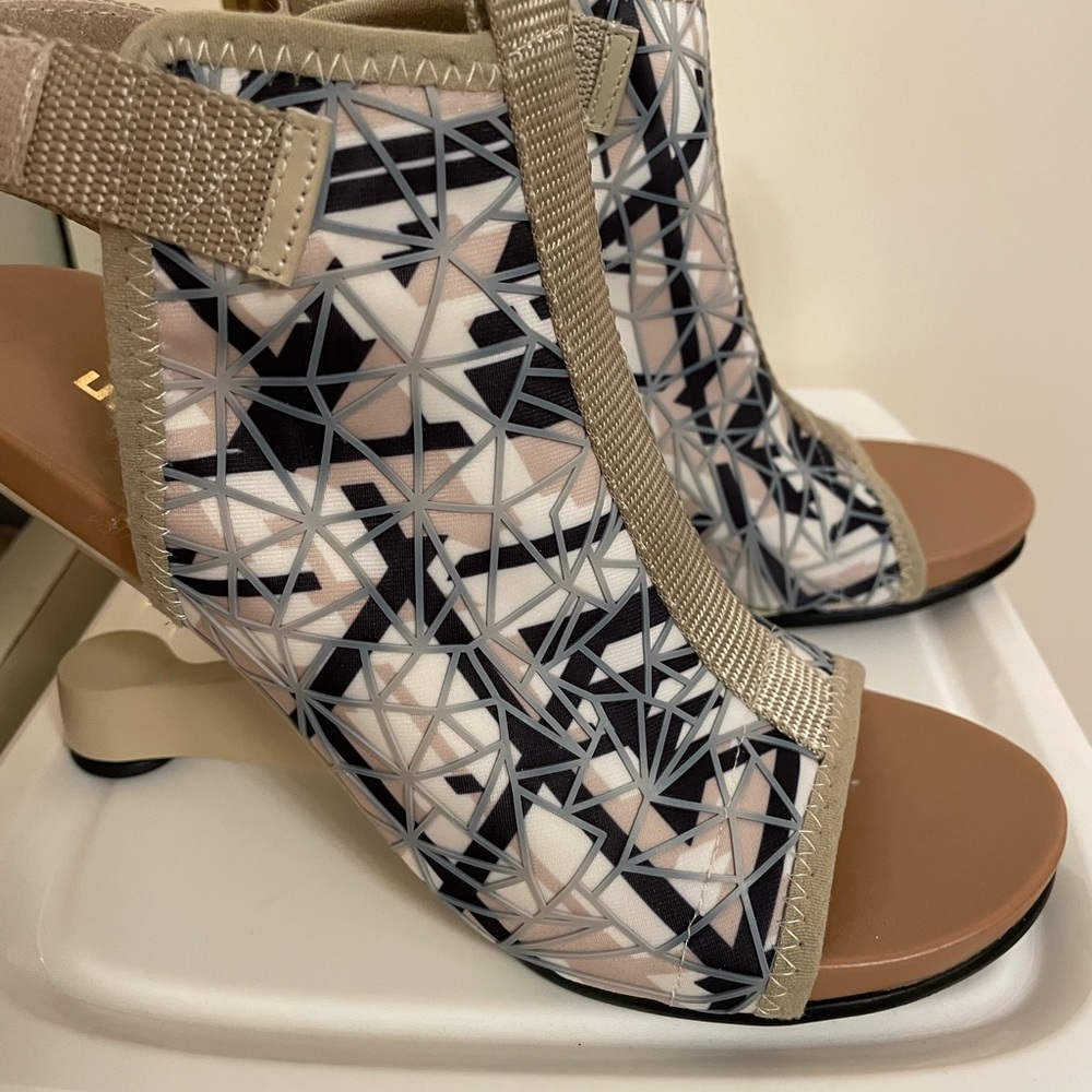 United Nude heels sandals shoes w box 36.